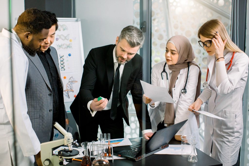 Science agency experts collaborating to develop a Science Story® for clear and evidence-based scientific communication